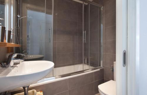 AB Montjuic - Foto 57