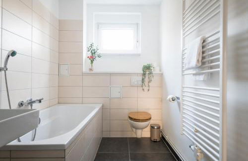 Ruhig Hell Wohnen im Grünen in Köpenick füßläufig zum Wasser 25min bis Flughafen - Foto 18