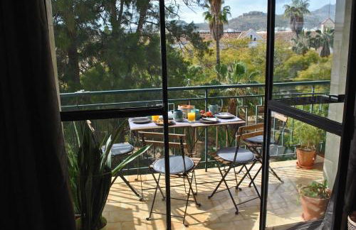 THE BOHO-CHIC OASIS, lovely city center apartment - Photo 33