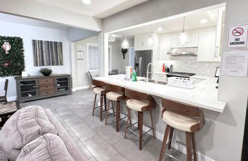 Rainforest Villa 4 Bedroom PoolSpa Walk2Disneyland - Foto 10