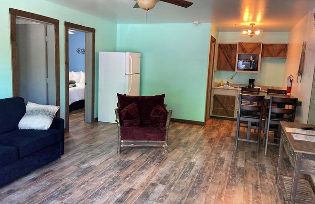 Gold Suites Rentals - Photo 18