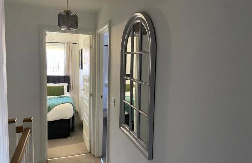 Newcastle Spacious 3-bedroom Semi-detached House with Parking, Sleeps 8, by URBAN PINNACLE STAYS - Foto 19