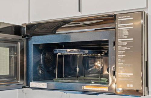 Prime Location - Stylish 1BR Retreat in Bishop Arts - Foto 29