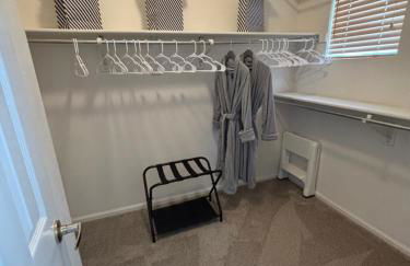 Unwind in Style in this stunning townhome retreat - Foto 8