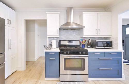 Marbella Lane - Vibrant 4BR RWC Ldry - Foto 15