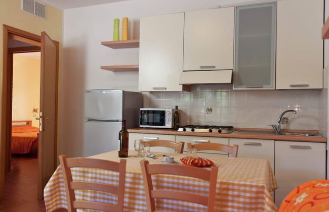 Semi Detached Bungalow with AC near Coast of Tuscany - Foto 3