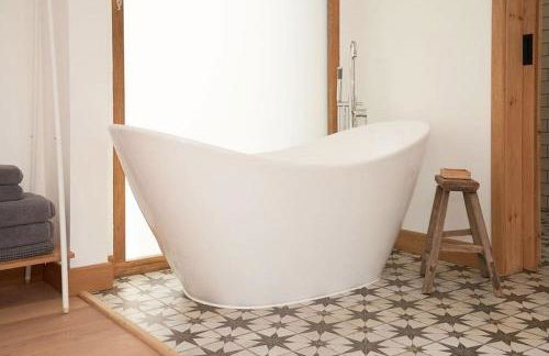 The Cowshed, Tunbridge Wells - Photo 24