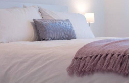 New stylish 4 bed house moments from Clacton beach - Foto 46