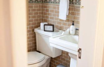 Lakeview on Main Pool Fire Pit and Walkable - Foto 24