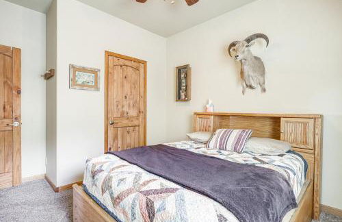 20 Mi to Taos Ski Valley Secluded Mtn-View Cabin! - Foto 17
