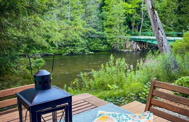 Firefly Lodge! Boardman River! Hot Tub! Woodstove! - Foto 52