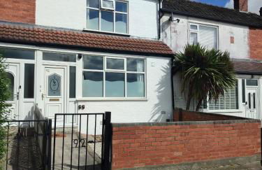 Luxury ground floor modern flat close to city with free parking - Photo 17