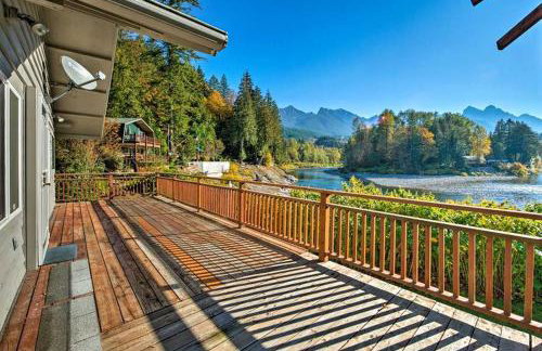Beautiful Cabin Rental with Private Hot Tub on the Skykomish River in Washington - Foto 20