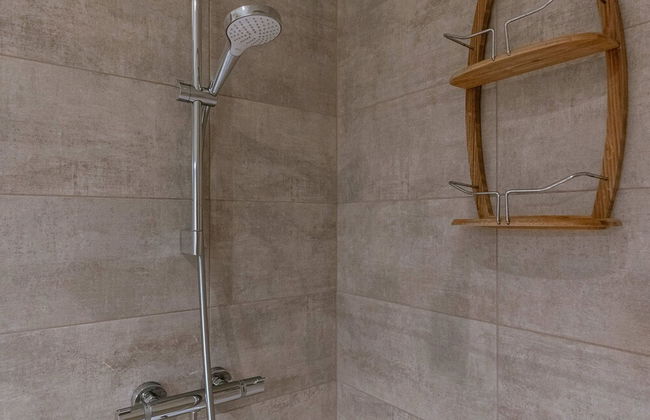 Spacious Top-flour Apartment With Private Parking - Foto 23