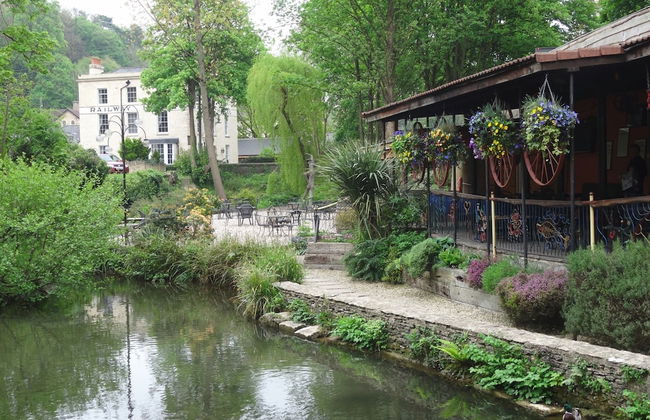 Railway Apartments - Photo 61