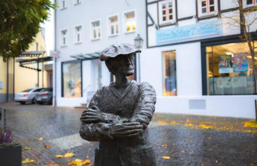 BEST STAY CityAppartment Hünfeld- SmartTV FreeWlan Balkon, in wenigen Minuten am Bahnhof, Innenstadt und doch ruhig gelegen - ideal für Paare oder Geschäftsreisen - Foto 4