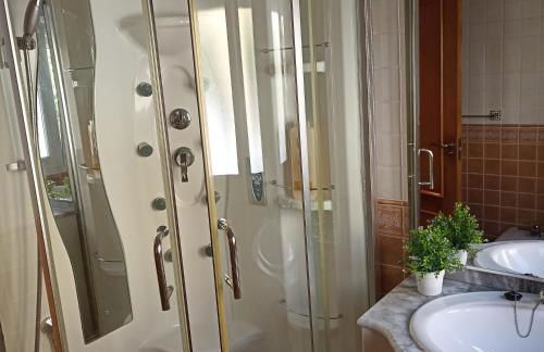 Piso Yade en Oviedo, próximo a los Vegas con Parking y Wifi - Foto 22