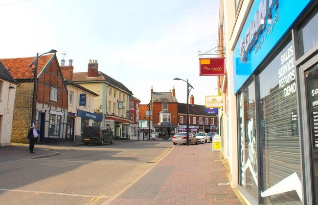 Remarkable 3-bed Apartment in Newport Pagnell - Foto 35