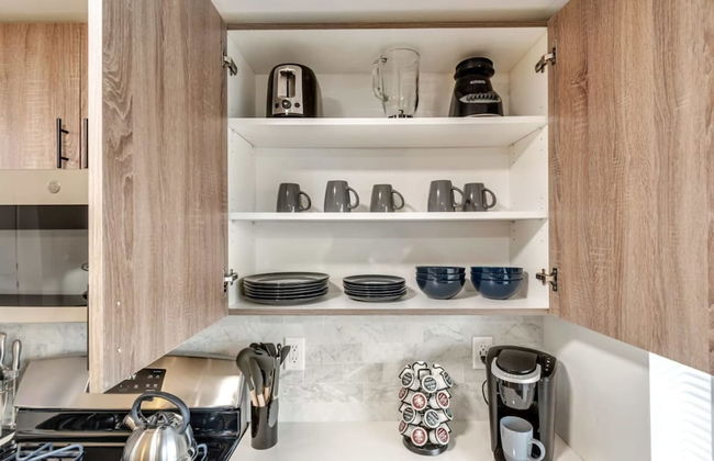 Charming 2BR w King Queen Close to SLC - Foto 11