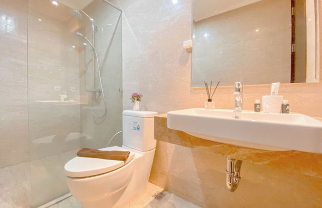 Elegant And Nice 2Br At Menteng Park Apartment - Photo 20