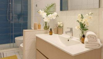 Spacious 130 sqm Luxury Apartment - 2 Bathrooms - Central Station & Old Town - Foto 3