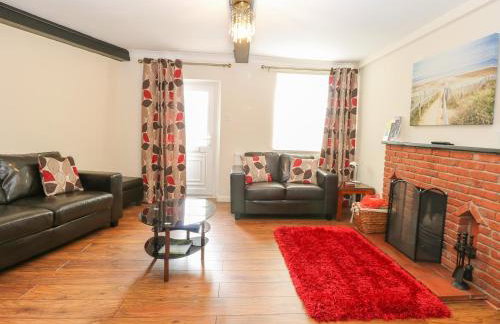 Compass Cottage - Photo 3