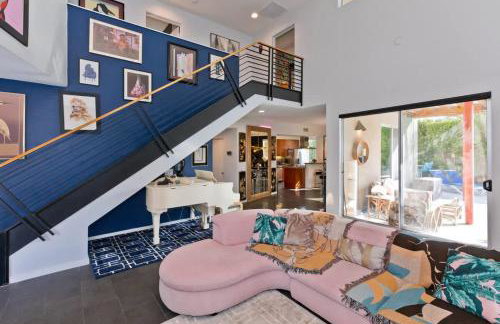 Navigate Stays Family Artful Retreat w Pool & Cabana - Foto 25