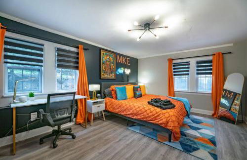 Pool Table, Arcade, Darts, 3 Car Garage, Sleeps 20 - Photo 41