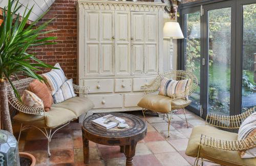 Swallows Nest - Photo 8