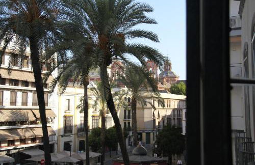 Elegant 2 Bedroom Apartment in Historic 1882 Building Central Sevilla Private Parking & Country Club Access - Foto 42