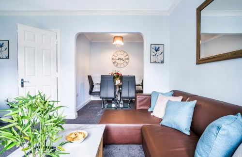 Progressive House 5 Bedrooms Inc Study with Sofabed, Garden, Smart TV in Every Bedroom FREE Parking - Foto 9