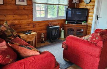 Log Cabin - Free Parking, Garden & pet Friendly - Foto 28