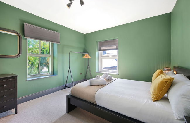 Host Stay Charnwood Cottage - Photo 6