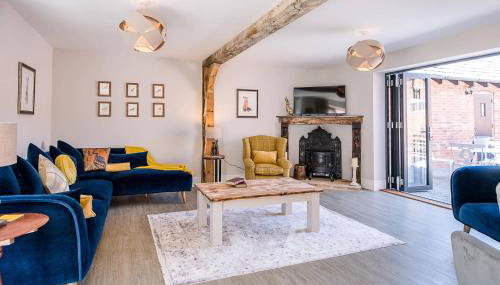 Chapel Cottage at Pond Hall Farm, Stunnning Property with Private Hot Tub, Hadleigh - Foto 4