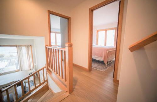 Crystal Lake Hillside with Private Sandy Beach - Foto 12