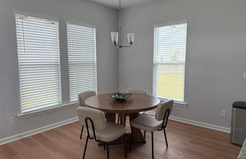 NEW HOUSE! 4BR Entire house Near Airport - Photo 25