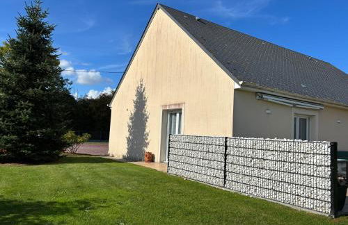 La clé des champs Maison plain pied lumineuse bien équipée, séjour spacieux, belle terrasse aménagée, garage, grand jardin clos, parking, près de Bayeux et Omaha Beach, chiens bienvenus - Foto 43