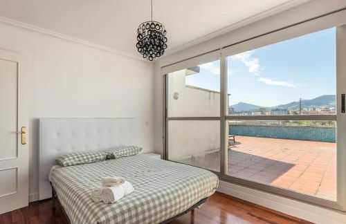 Exclusiva Terraza y parking a 5 min de Bilbao - Foto 24