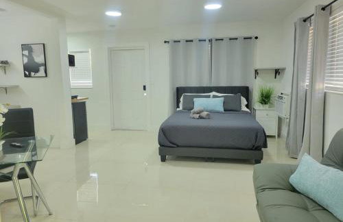 Kevin#B Chic Studio with Patio near Fort Lauderdale Beach - Foto 18