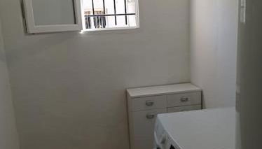 Petite maison dans un écrin de verdure - Photo 5