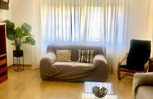 NUEVO! Con piscina a 2 minutos estación tren AVE. - Foto 7