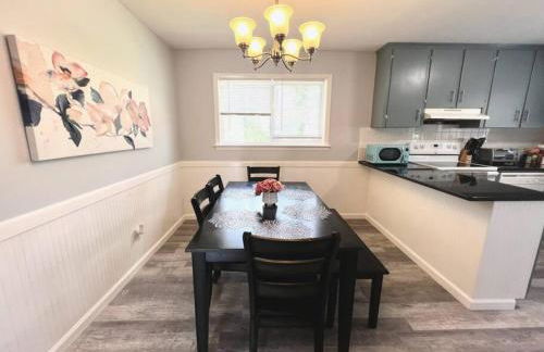 *Comfortable Townhome * King Beds * Long Term* - Foto 12