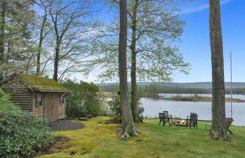 Lakefront Family Home, Kayaks, Hot Tub, Fireplace - Foto 37