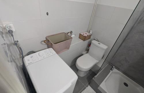 Studio Rue Castellane pour Cure ou Tourisme Vert à 2 min des Thermes - Foto 8
