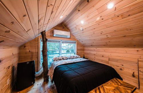 Treehouse Duo Lakefront 2 Private Hot Tubs - Photo 42