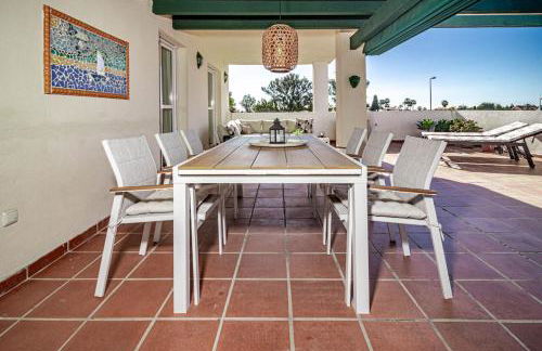 LCR4 - Large 3-Bedroom Apartment Near Beach - Foto 6