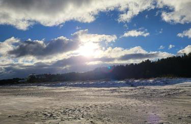 Apartament Leśny Ogród - kompleks Wydma & Las - 200 m do Morza, widok na sosnowy las, leśny ogród o pow 160 m2, bezpłatny parking, faktura VAT, ochrona, plac zabaw, boisko wielofunkcyjne - Photo 20