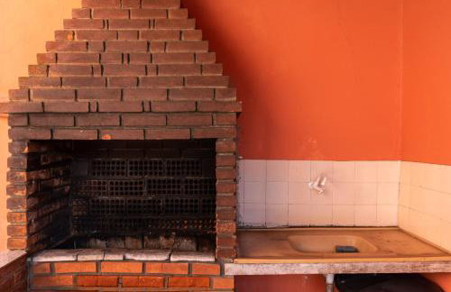 Itanhaém Casa ampla com piscina e churrasqueira a 300m da praia - Foto 16