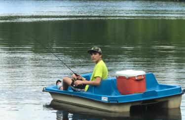 Stunning! Pocono Escape! HotTub Sauna Pool Ski Pet-Friendly Firepit Game Room Fireplace BBQ Lakes Tennis Fishing - Foto 76