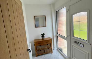 Modern Bungalow - Holiday or Contractors - Driveway Parking - Photo 27